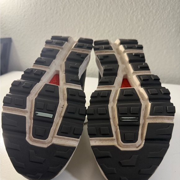 On Running Gray and Black Athletic Shoes - Picture 8 of 9